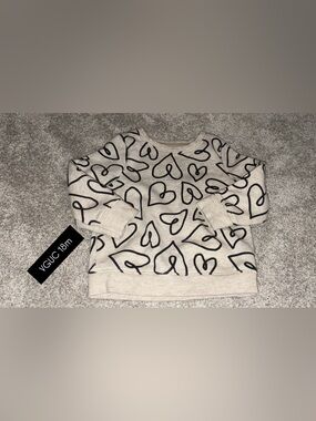 Heart crewneck
